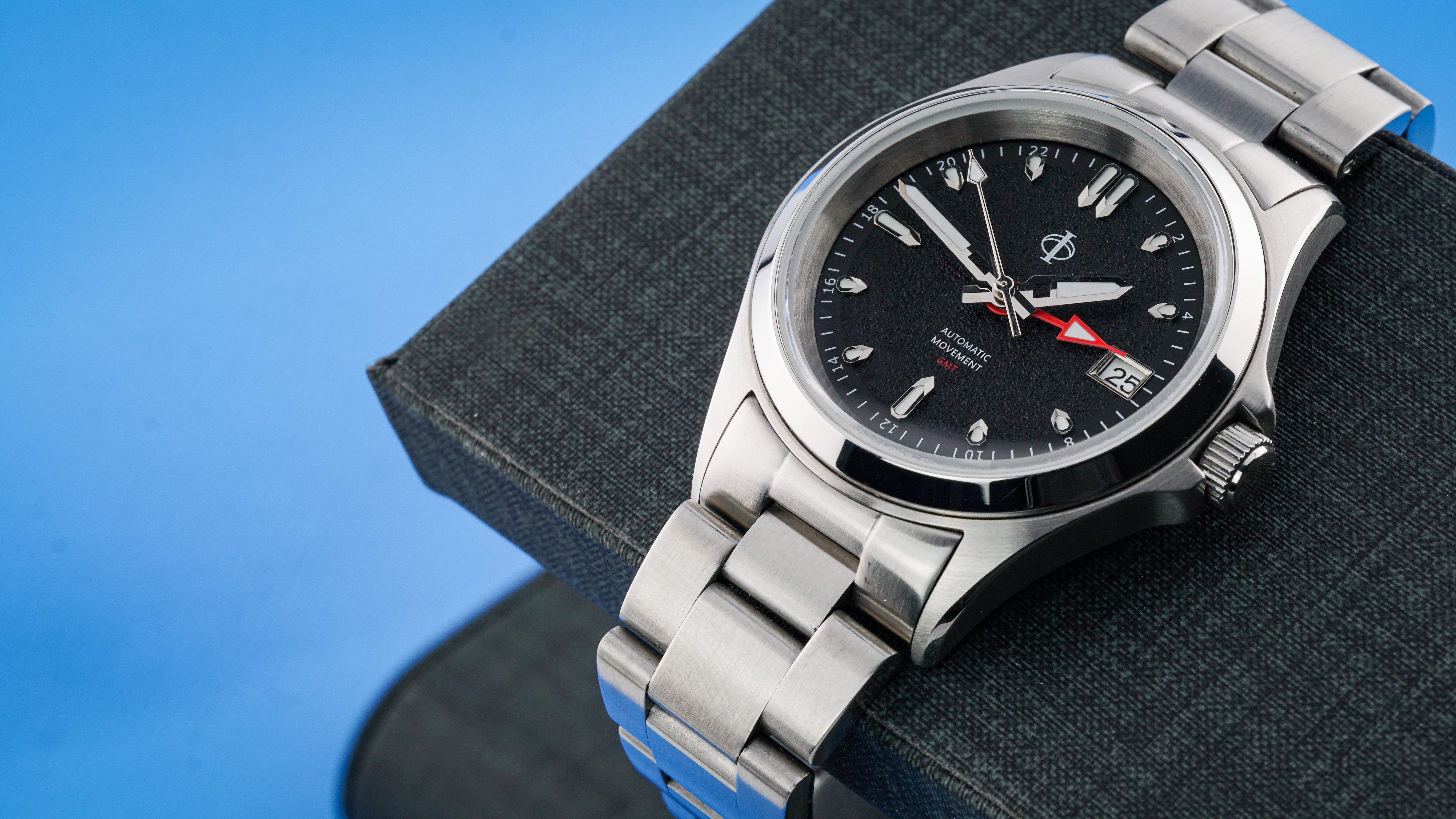 Voyager GMT - 39mm - Ref. 251111