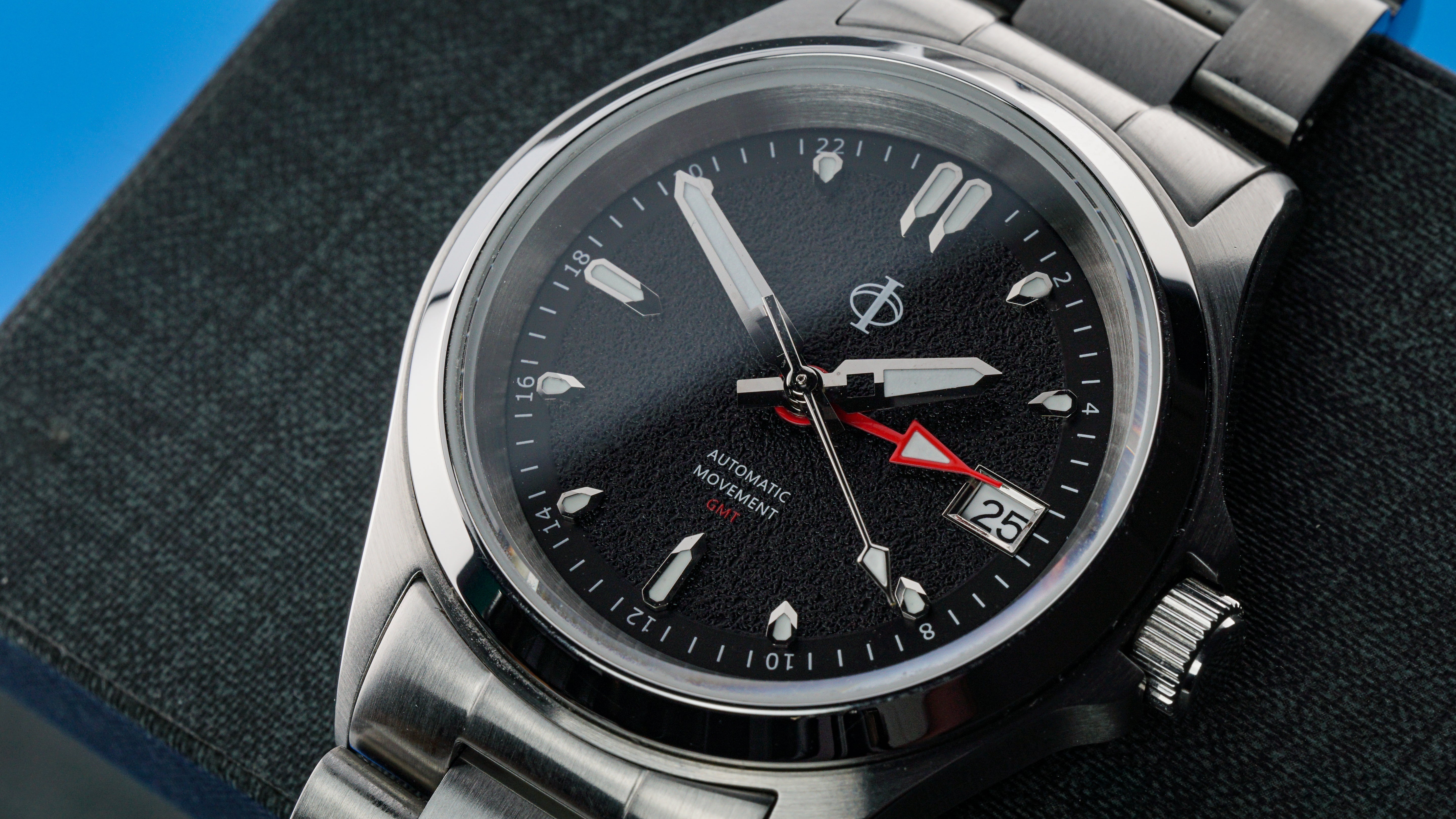 Voyager GMT - 39mm - Ref. 251111